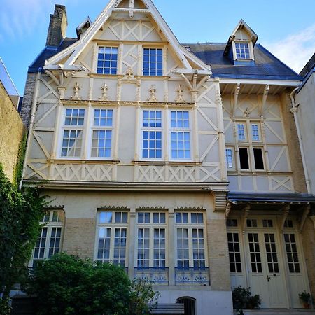 兰斯Les Visages Des Tournelles住宿加早餐旅馆 外观 照片
